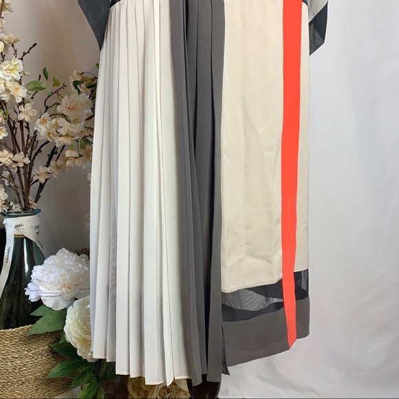 BCBGMaxAzria Runway open shoulder dress Small - Picture 3 of 7